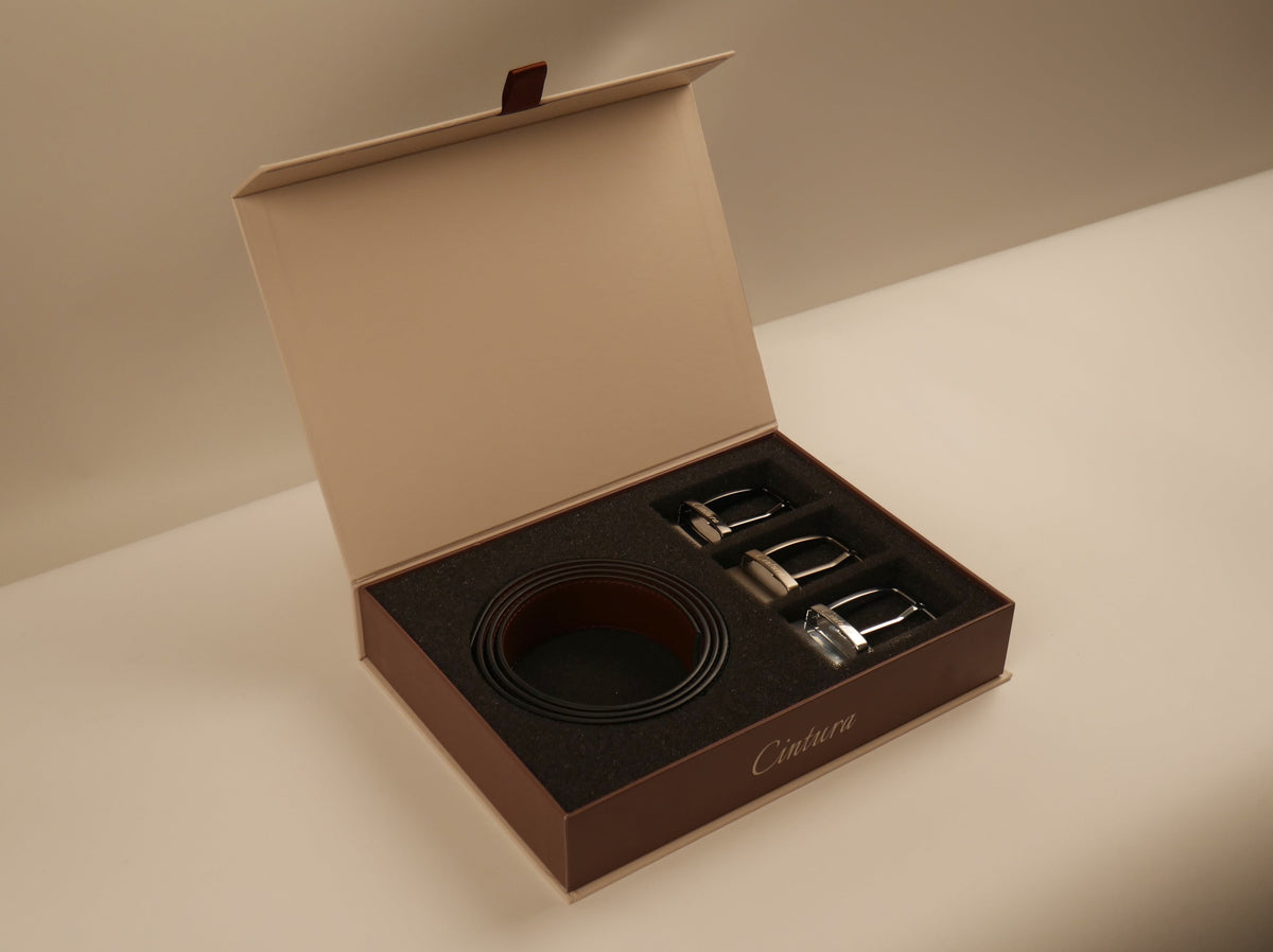 Cintura Belt Box, reversible leather belt with three interchangeable buckles